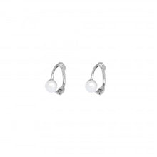 Load image into Gallery viewer, Pearl Huggy Earring