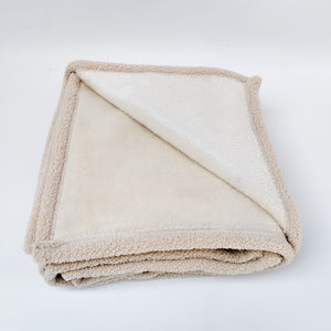 Teddy Boucle Throw