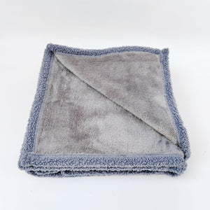 Teddy Boucle Throw