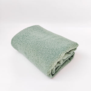 Teddy Boucle Throw