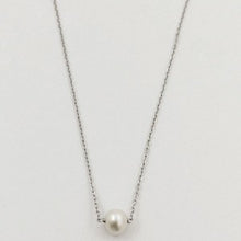 Load image into Gallery viewer, Simple Pearl Necklace